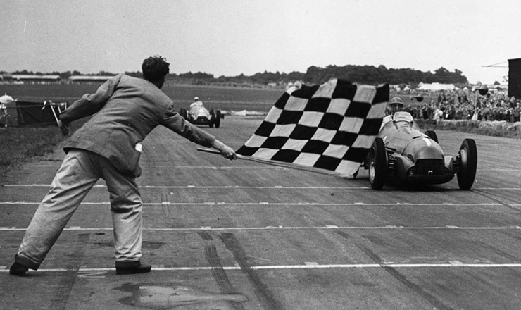 Nino_farina_arrivo_GP_gran_bretagna_1950-2 Quando l’età è solo un numero: Tanti auguri F1