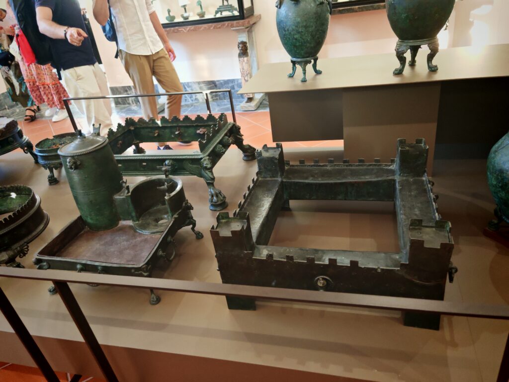 1000426409-1024x768 Domus. Gli arredi di Pompei