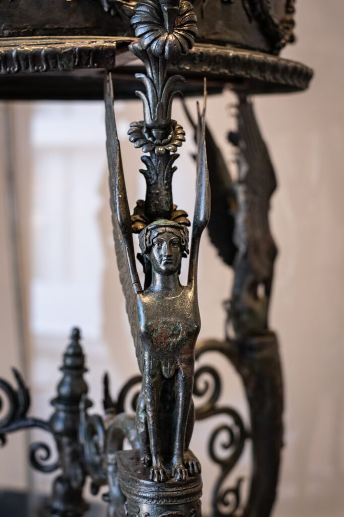 IMG-20250630-WA0027-1-683x1024 Domus. Gli arredi di Pompei