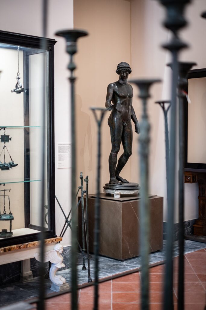 IMG-20250630-WA0034-1-683x1024 Domus. Gli arredi di Pompei